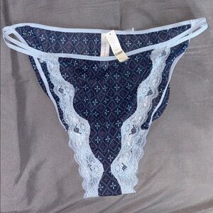 Elegant Lace Trimmed Women's Panty